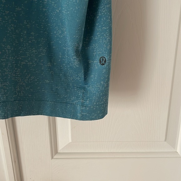 Teal Patterned Short Sleeve Tee - Picture 2 of 3